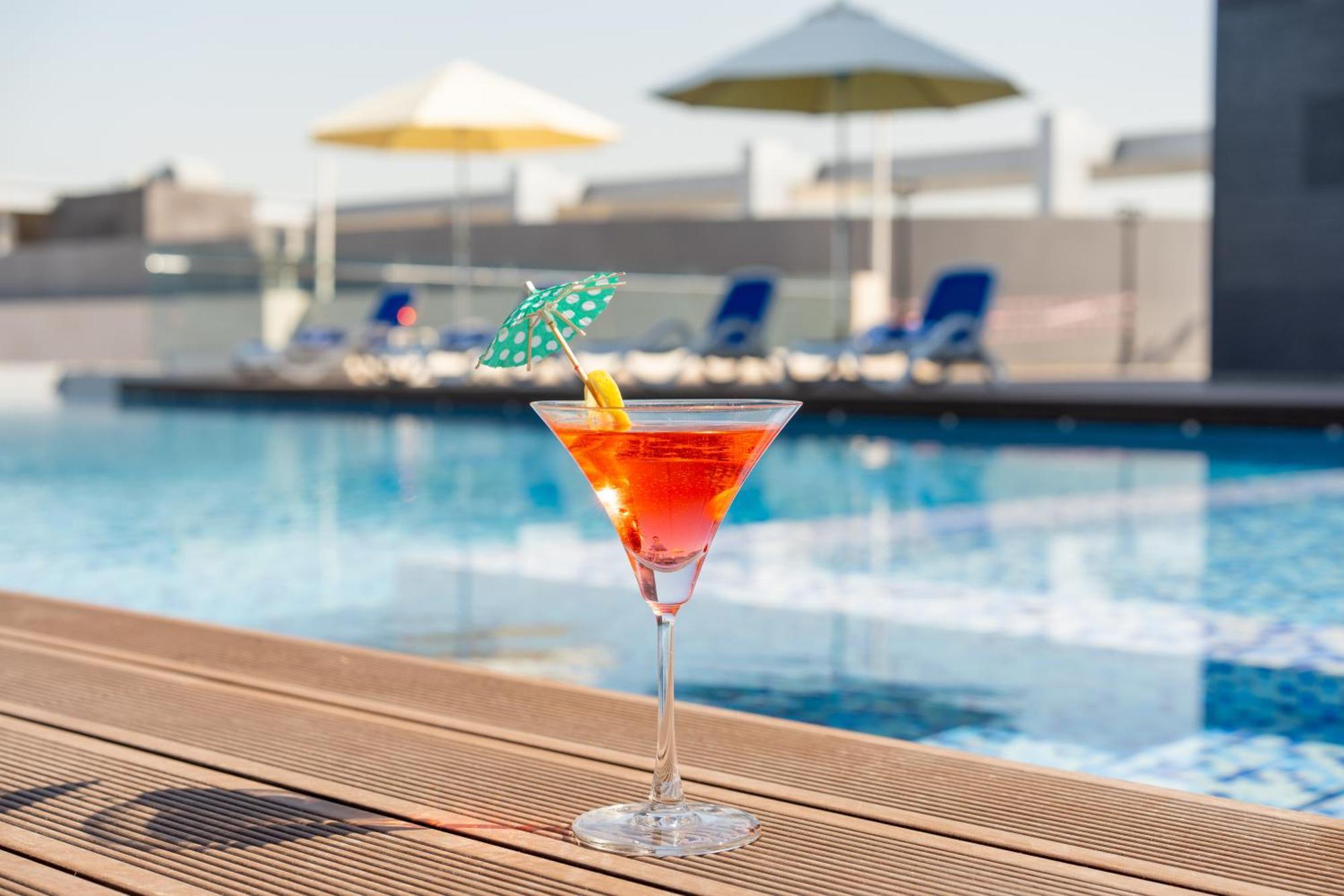 Hotel West Walk Retaj 4*