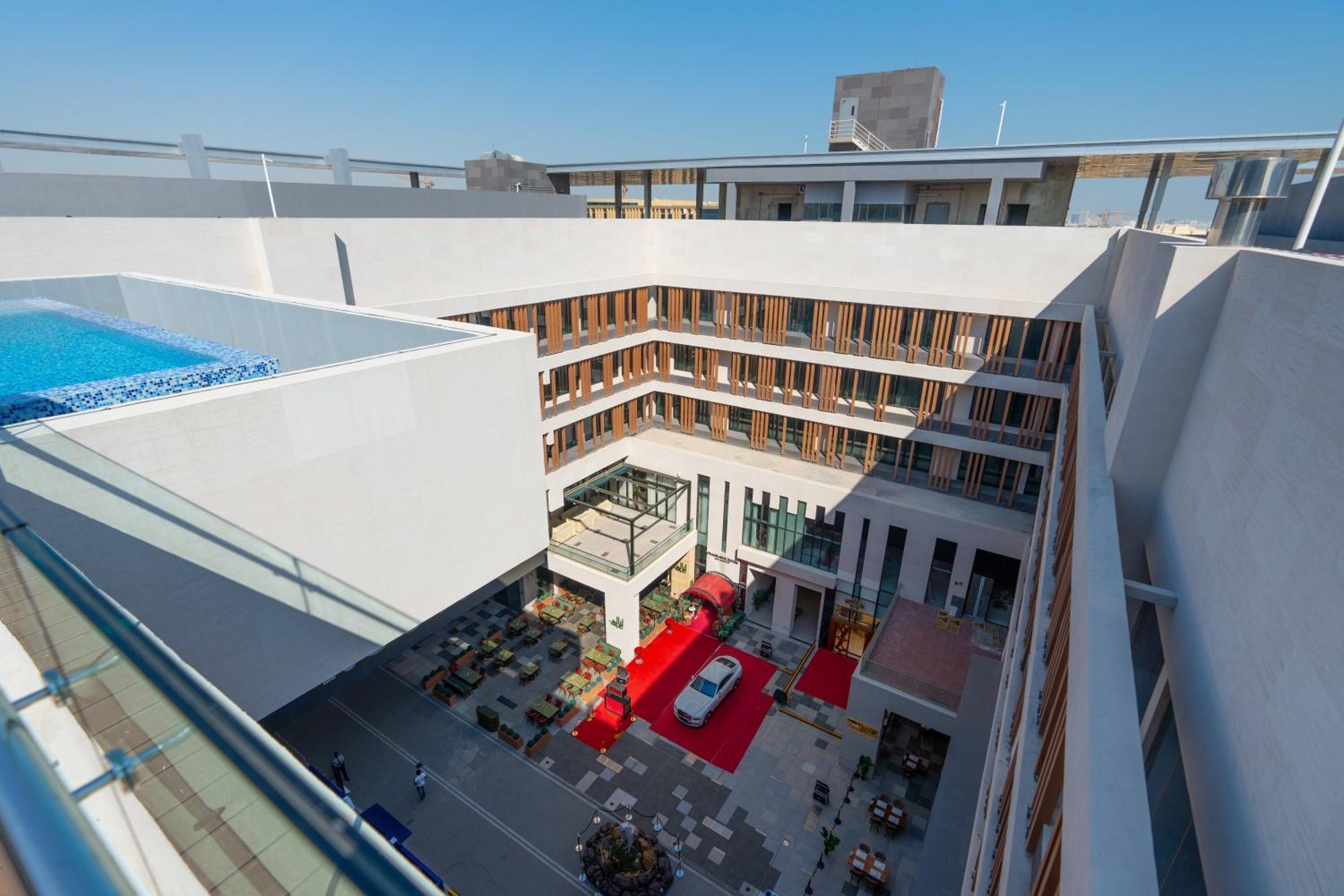 West Walk Retaj Hotel 4*
